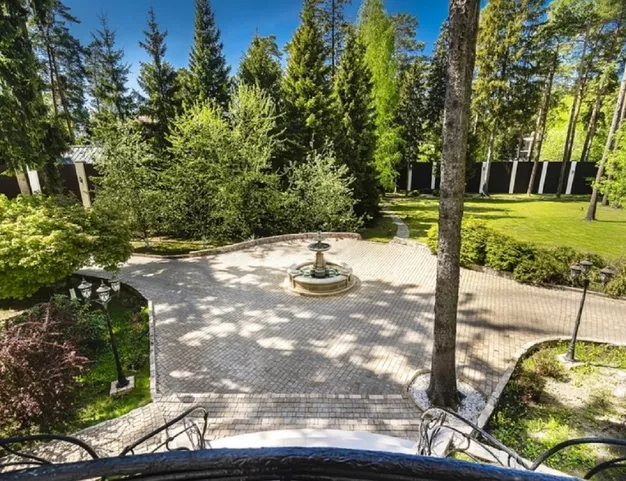 дом  в КП Грибово, 12 км от МКАД