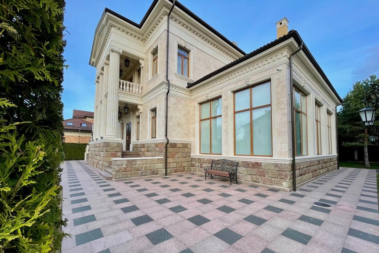 Дом в КП Монолит, 660 м², id 6542 - One-Estate