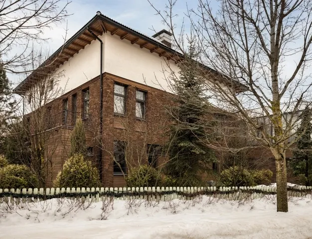 дом  в КП Резиденции Бенилюкс, 19 км от МКАД