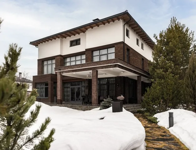 дом  в КП Резиденции Бенилюкс, 19 км от МКАД