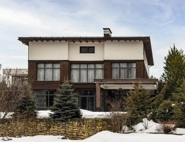 дом  в КП Резиденции Бенилюкс, 19 км от МКАД