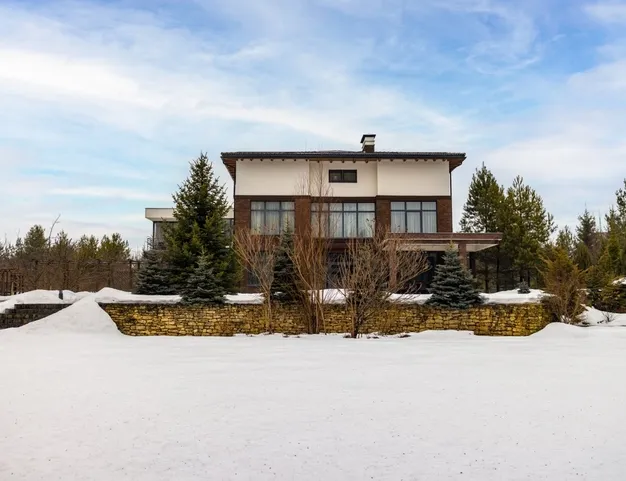 дом  в КП Резиденции Бенилюкс, 19 км от МКАД