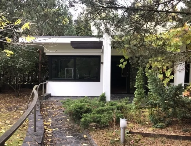 дом  в КП Резиденции Бенилюкс, 19 км от МКАД