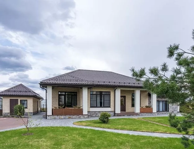 дом  в КП Новорижский, 19 км от МКАД