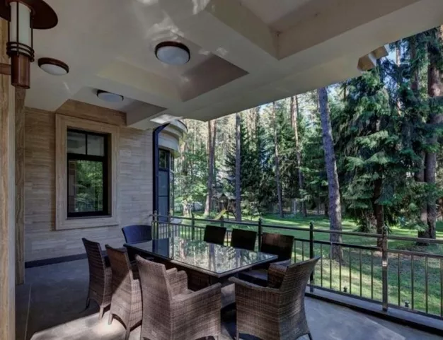 дом  в КП Резиденции Бенилюкс, 19 км от МКАД