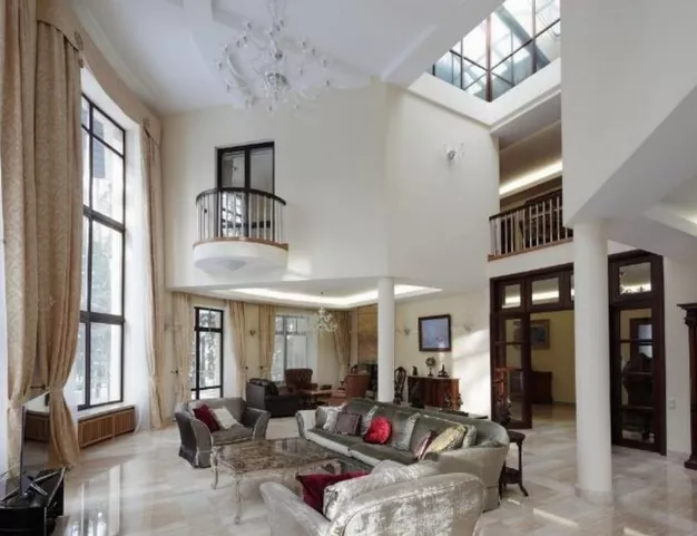 дом  в КП Резиденции Бенилюкс, 19 км от МКАД