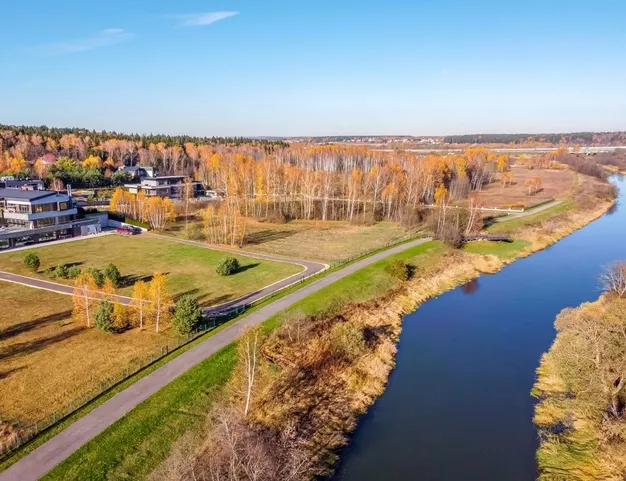 участок  в КП Кристалл Истра, 19 км от МКАД