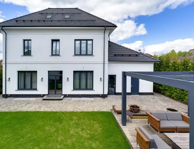 дом  в КП Монтевиль, 23 км от МКАД