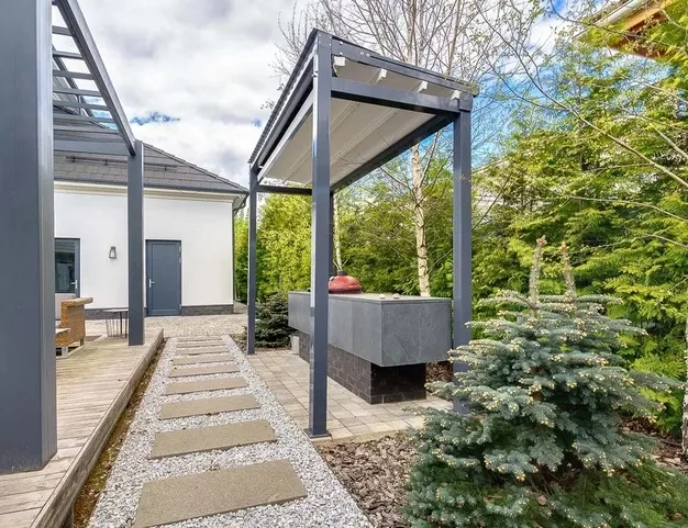 дом  в КП Монтевиль, 23 км от МКАД