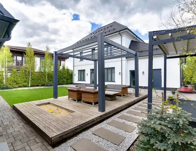 дом  в КП Монтевиль, 23 км от МКАД