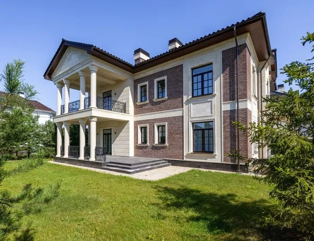 дом  в КП Монтевиль, 23 км от МКАД