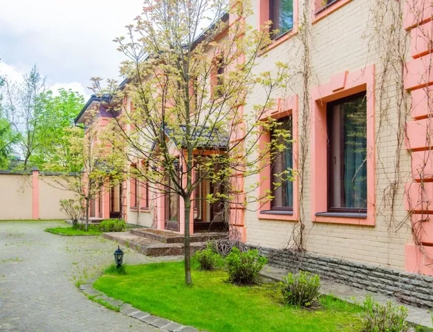 дом  в КП Любушкин хутор, 16 км от МКАД