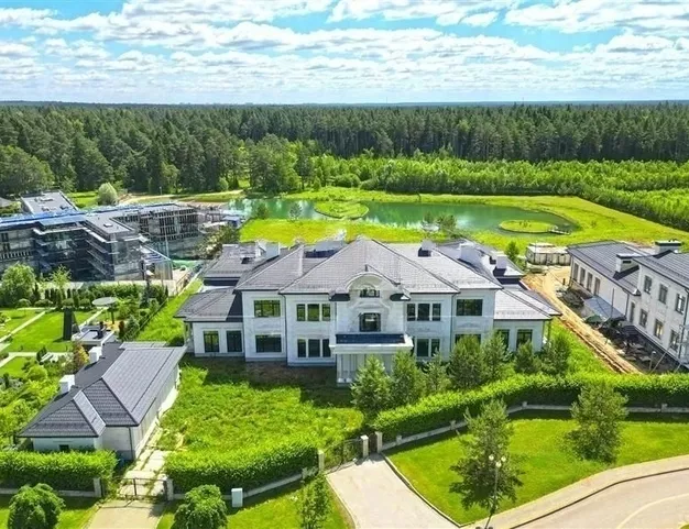 дом  в КП Ренессанс Парк, 19 км от МКАД