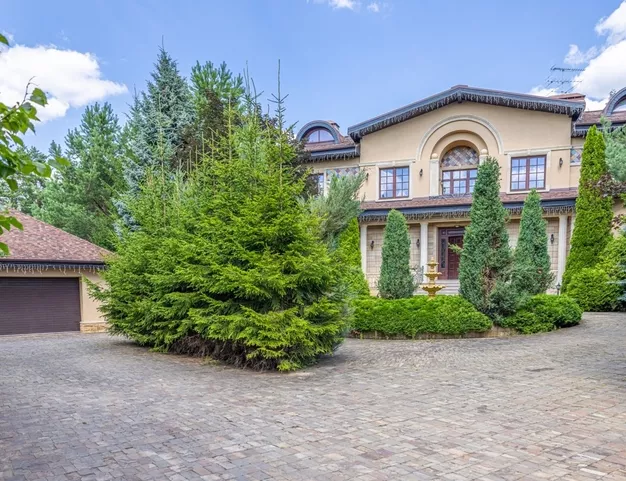 дом  в КП Павлово, 14 км от МКАД