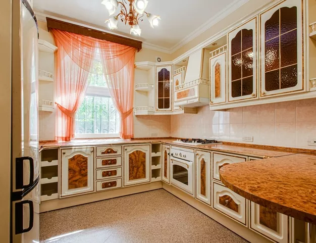 дом  в КП Петровский, 13 км от МКАД