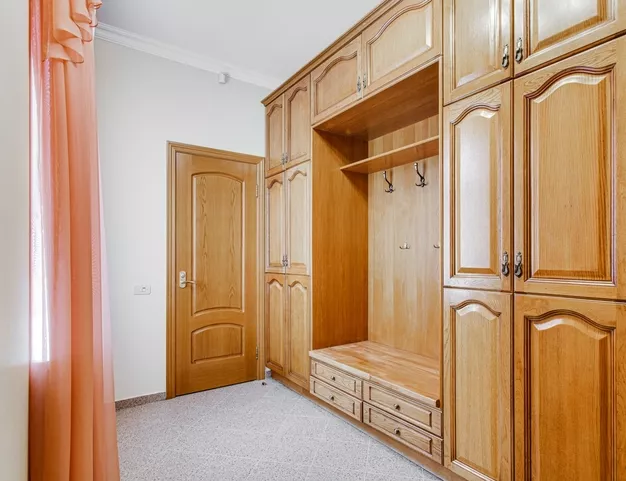 дом  в КП Петровский, 13 км от МКАД