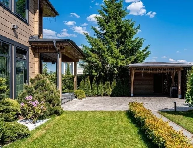 дом  в КП Монтевиль, 23 км от МКАД