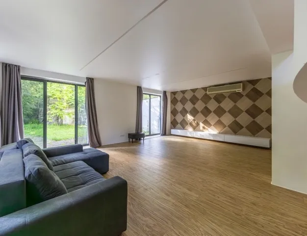 дом  в КП Ирбис, 29 км от МКАД