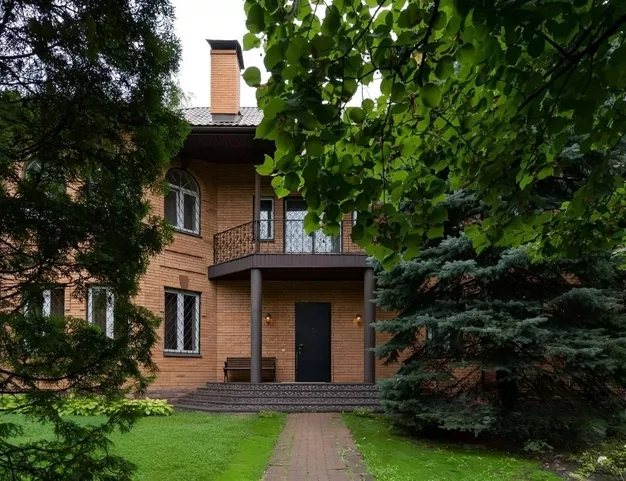 дом  в КП Глухово, 10 км от МКАД