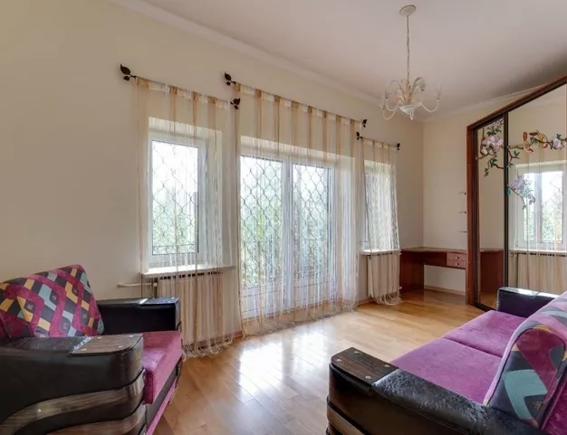 дом  в КП Глухово, 10 км от МКАД