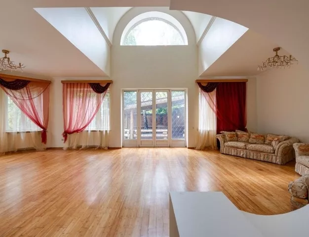 дом  в КП Глухово, 10 км от МКАД