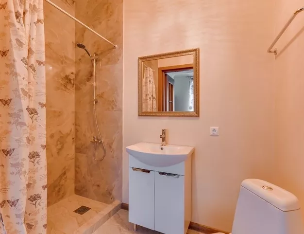 дом  в КП Глухово, 10 км от МКАД