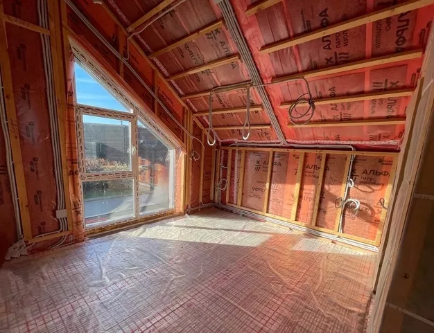 дом  в КП Новолеоново, 56 км от МКАД