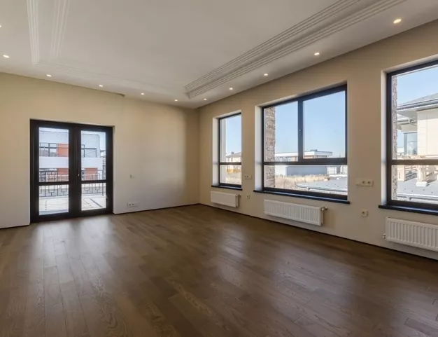 дом  в КП Новорижский, 19 км от МКАД