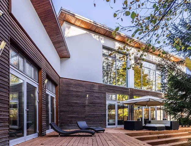 дом  в КП Ильинское, 10 км от МКАД