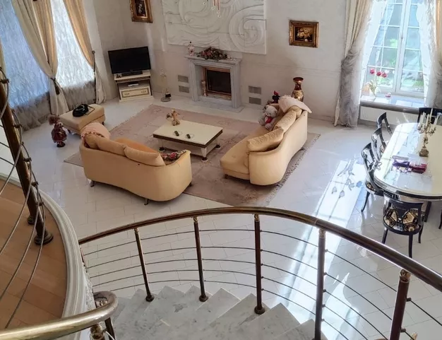 дом  в КП Загорье, 17 км от МКАД