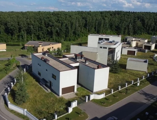 дом  в КП Березки, 17 км от МКАД