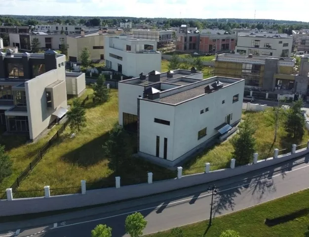 дом  в КП Березки, 17 км от МКАД