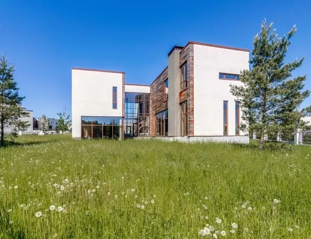 дом  в КП Березки, 17 км от МКАД