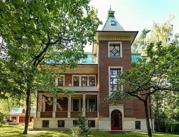 дом  в КП ФРМУ, 0 км от МКАД