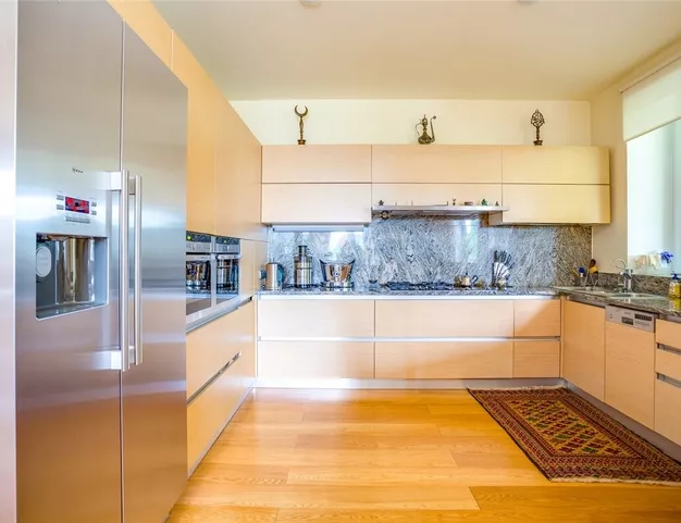 дом  в КП Знаменское Поле, 14 км от МКАД