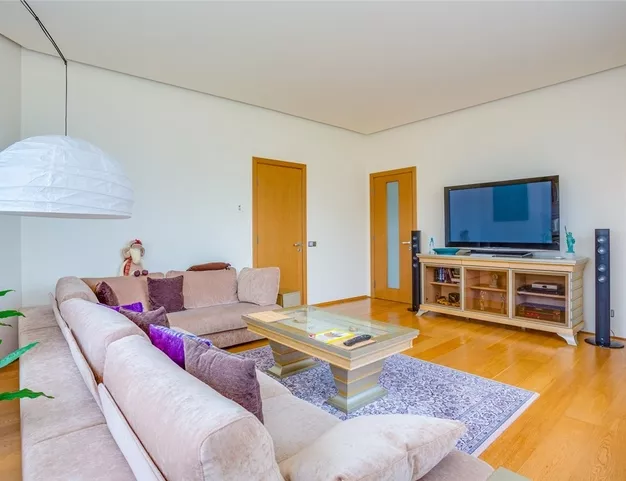 дом  в КП Знаменское Поле, 14 км от МКАД