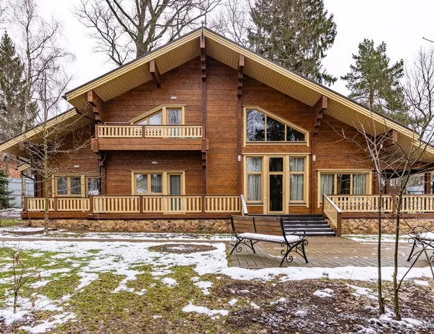 дом  в КП Дубки, 13 км от МКАД