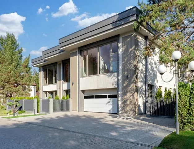 дом  в КП Николино, 23 км от МКАД