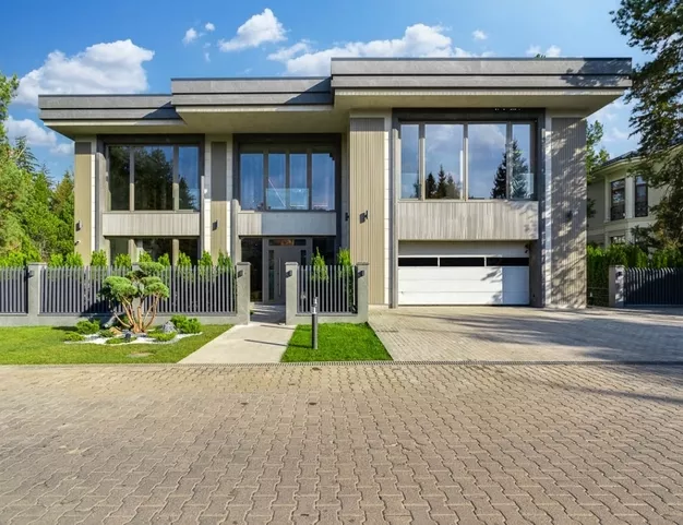 дом  в КП Николино, 23 км от МКАД