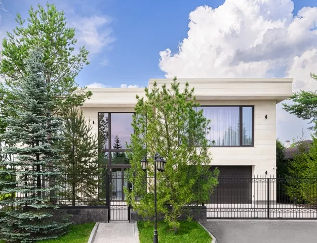 дом  в КП Третья Охота, 10 км от МКАД