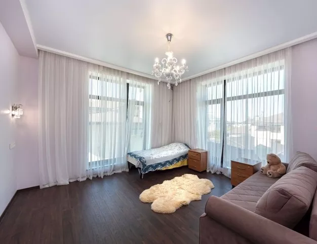 дом  в КП Новорижский, 19 км от МКАД