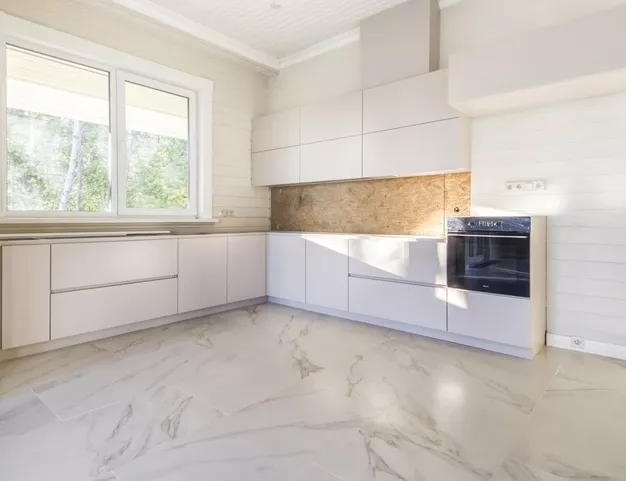 дом  в КП Аисты, 30 км от МКАД