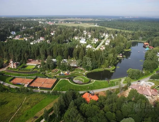 участок  в КП Николино, 23 км от МКАД