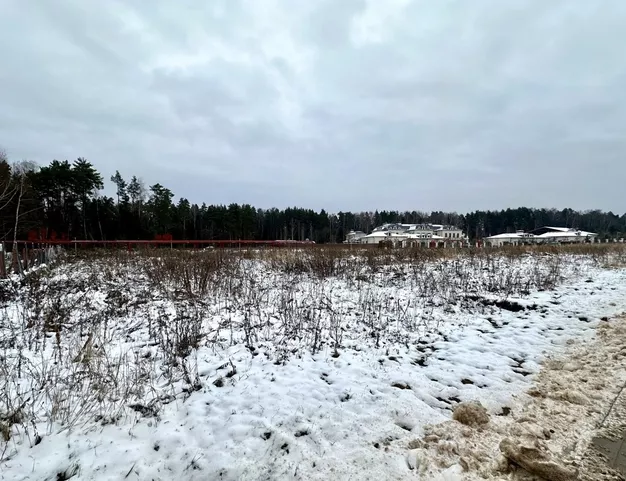 участок  в КП Николино, 23 км от МКАД