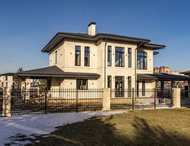 дом  в КП Павловы Озера, 14 км от МКАД