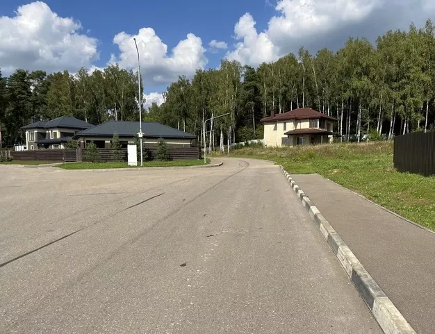 участок  в КП Подмосковные Просторы, 32 км от МКАД