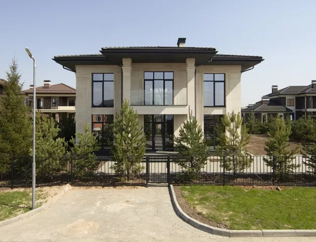 дом  в КП Павловы Озера, 14 км от МКАД