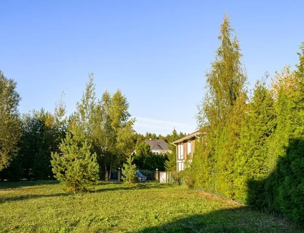 участок  в КП Княжье Озеро, 23 км от МКАД