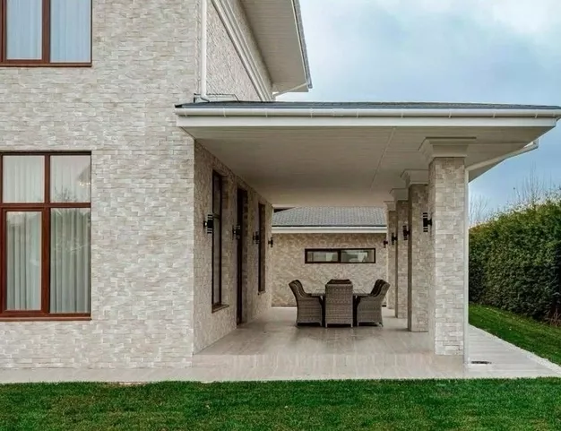 дом  в КП Новорижский, 19 км от МКАД