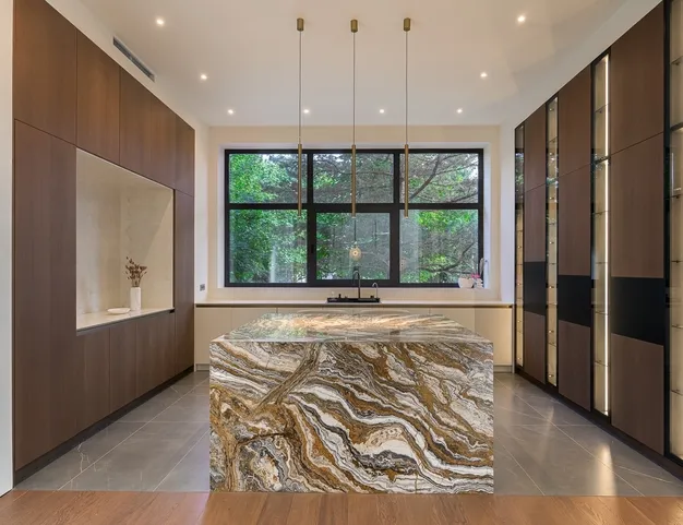 дом  в КП Резиденции Бенилюкс, 19 км от МКАД